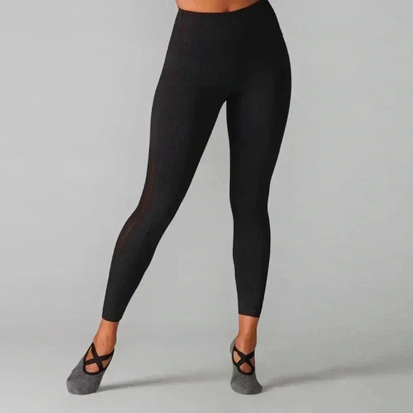 TAVI Activewear Leggings New With Tags - Picture 1 of 11